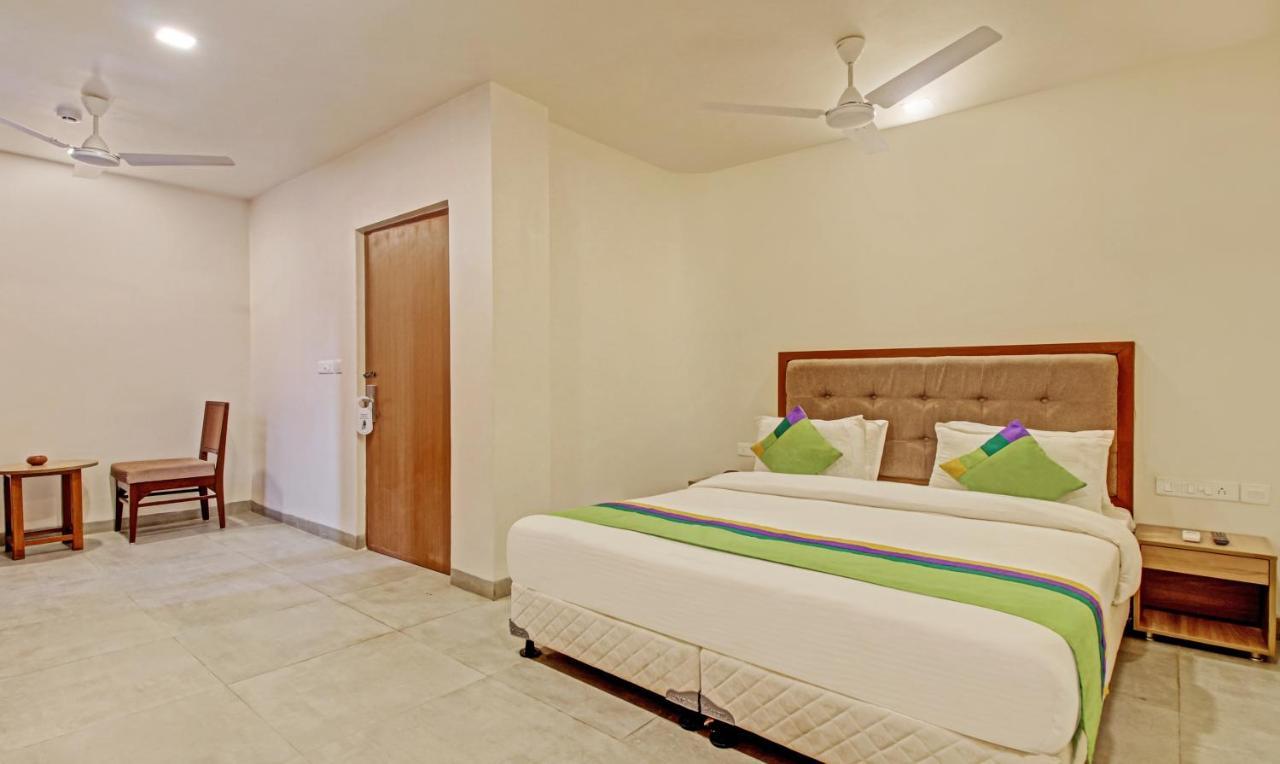 Hotel Itsy Tao Residency, 2 Minutes Walk From Baga Beach